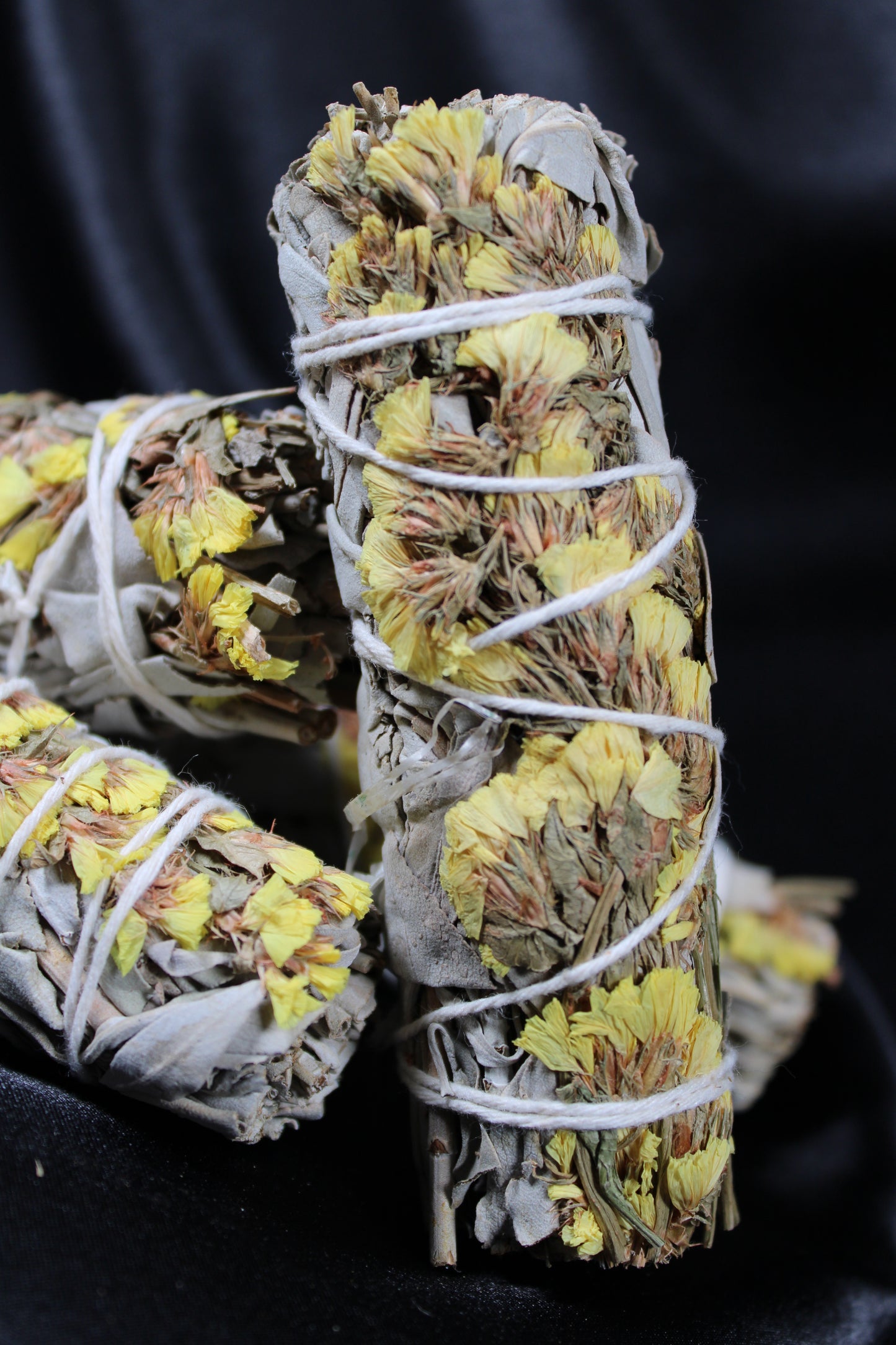 White Sage with Yellow Sinuata | 4 Inch Bundle