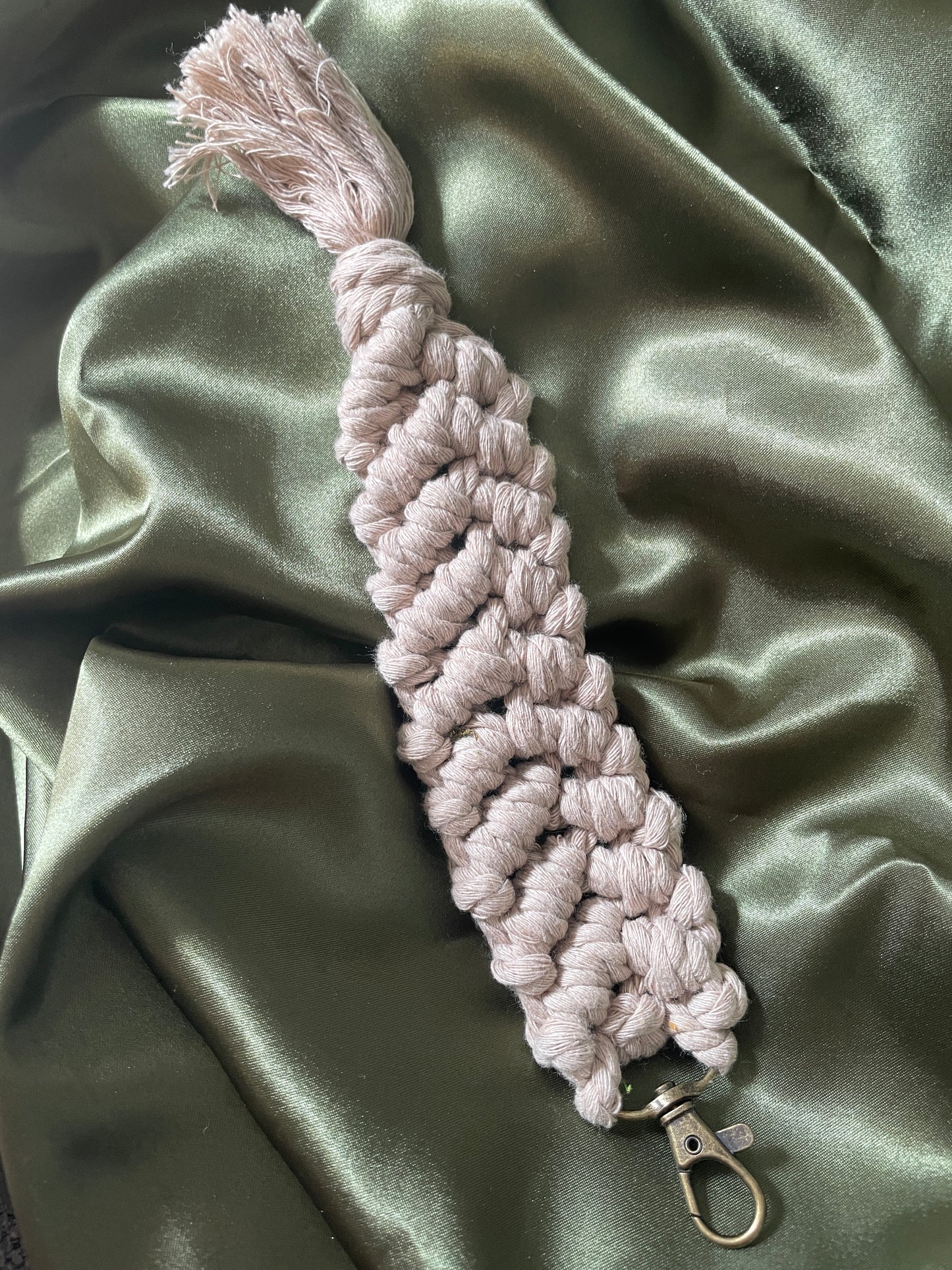Macramé Keychain | B15