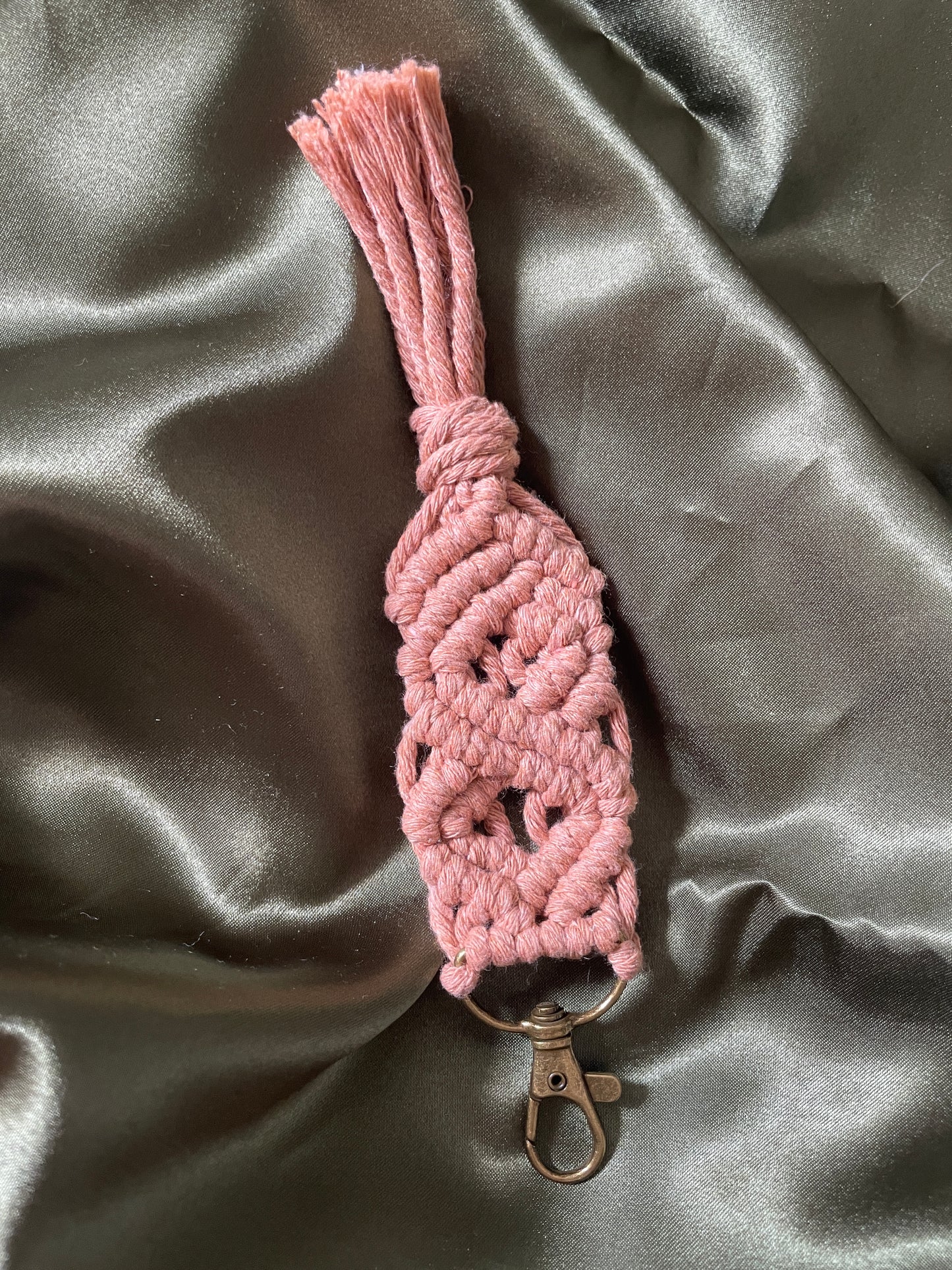 Macramé Keychain | D10