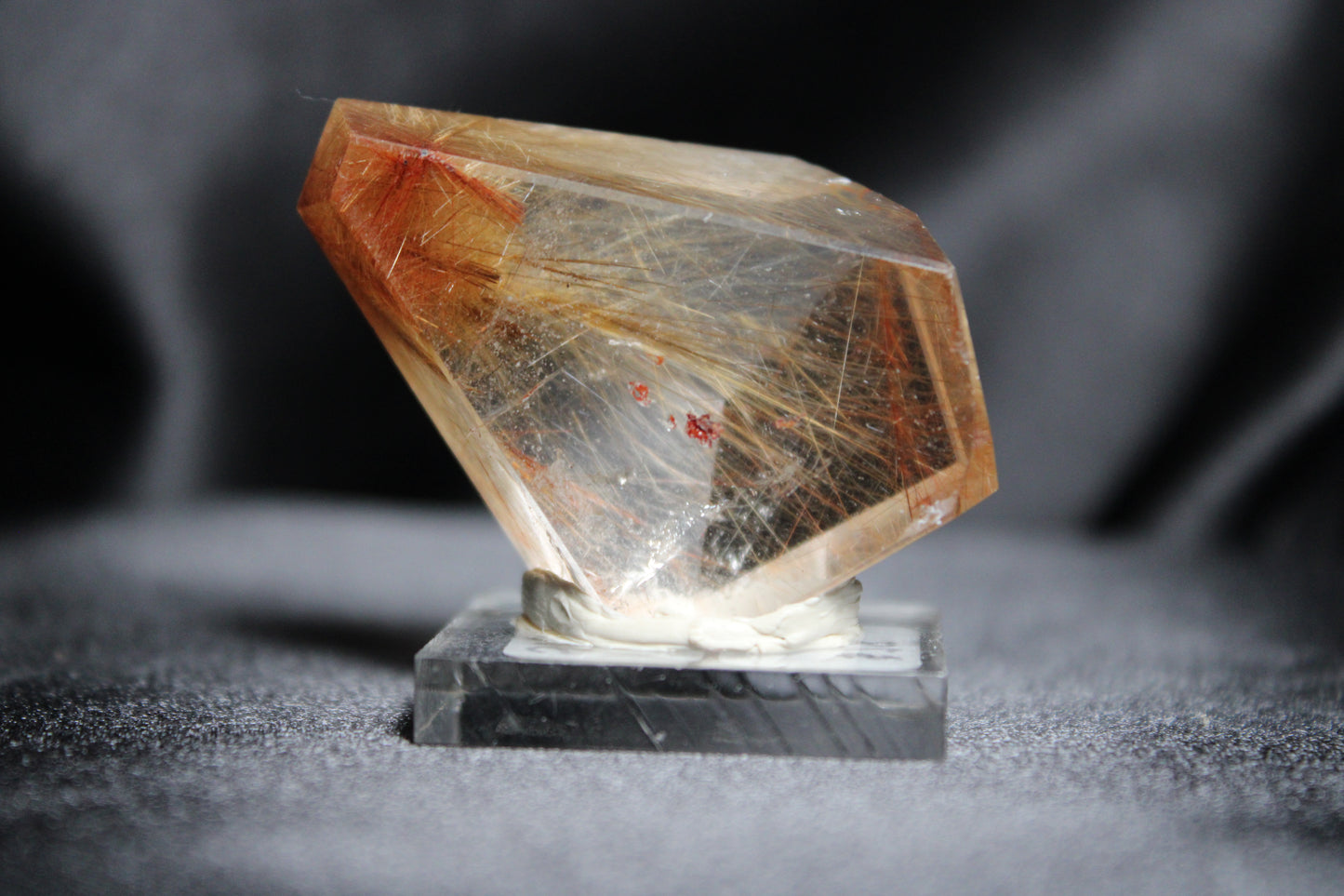 Rutile Freeform + Stand | B28
