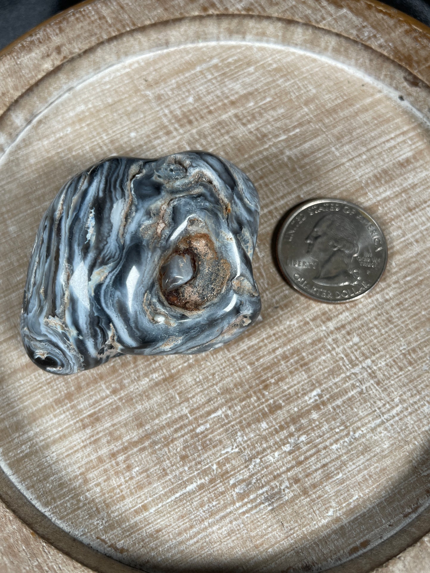 Agate Occo Tumble | Black/Blue Color