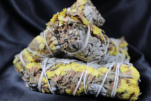 White Sage with Yellow Sinuata | 4 Inch Bundle