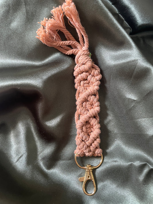 Macramé Keychain | P10