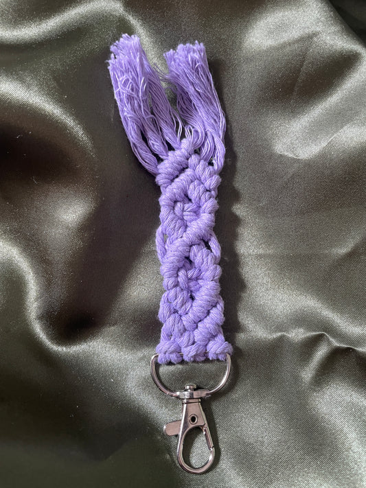 Macramé Keychain | V10