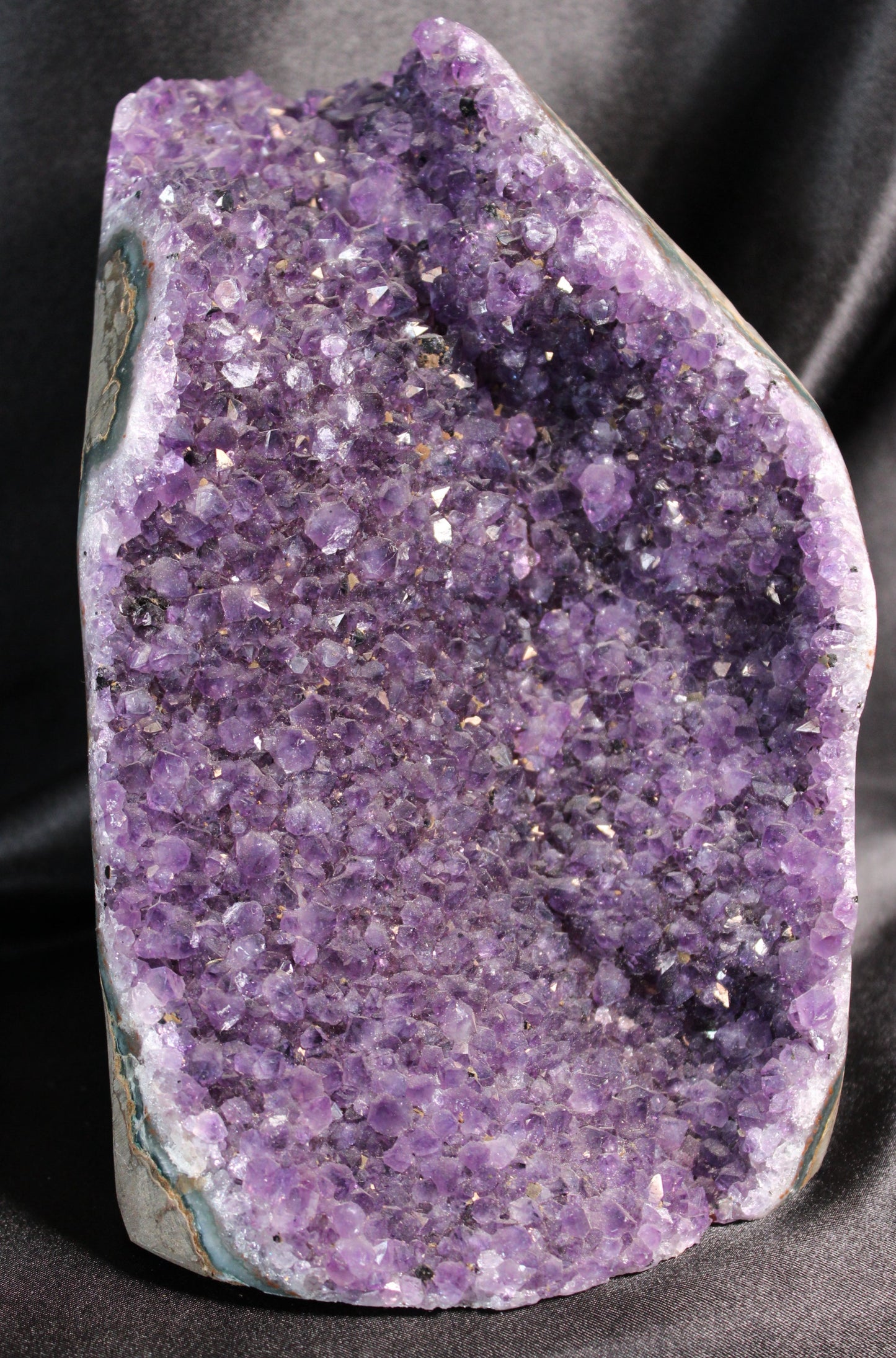 Amethyst Cut Base | Uruguay | BW252