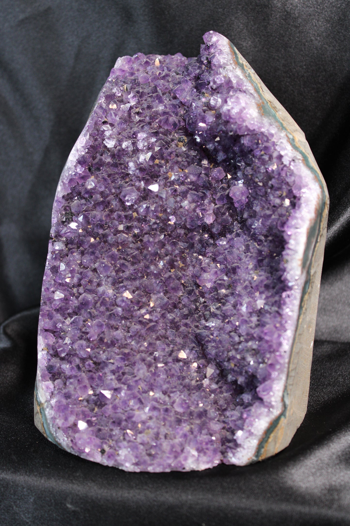 Amethyst Cut Base | Uruguay | BW252