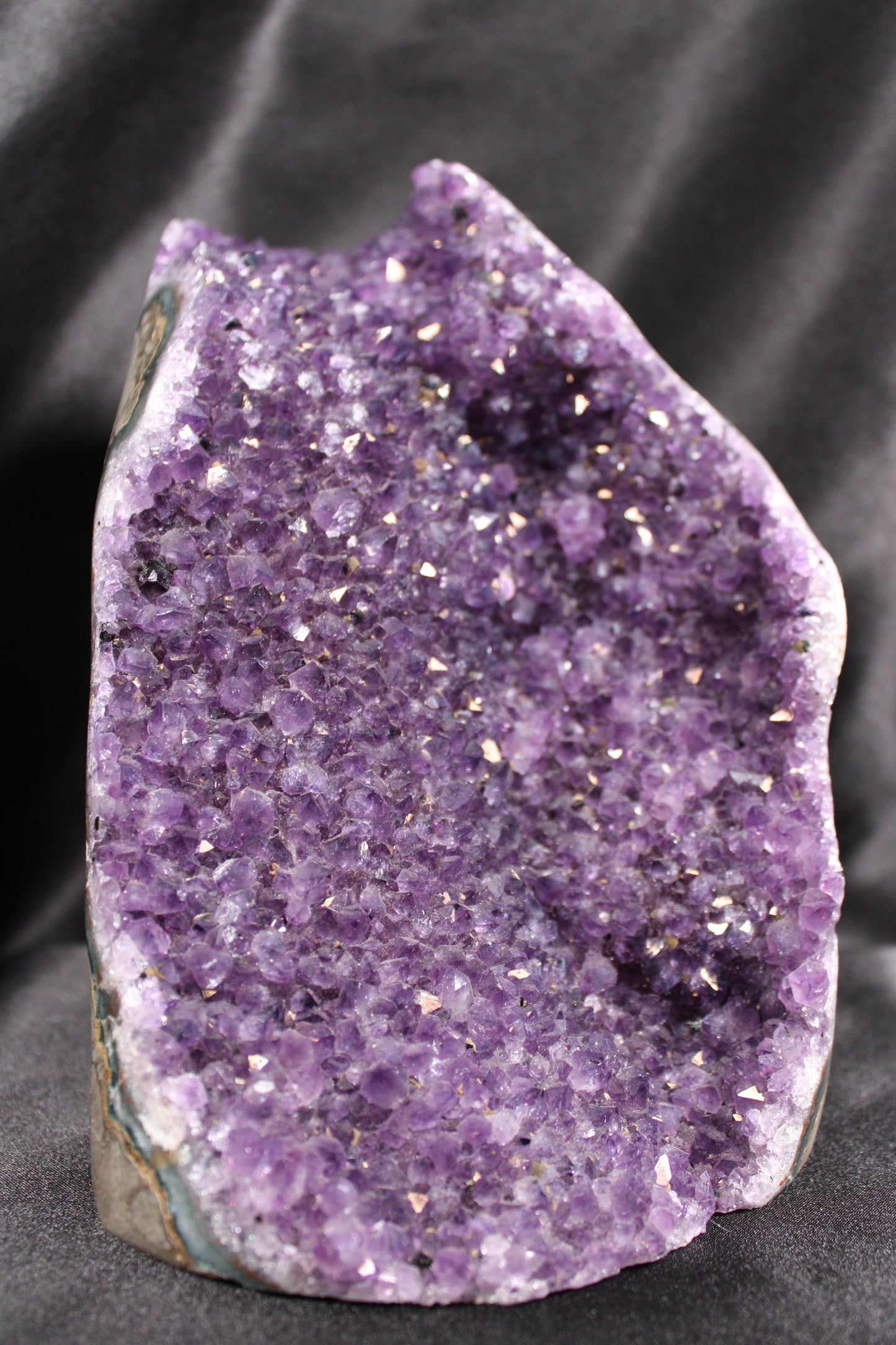 Amethyst Cut Base | Uruguay | BW252