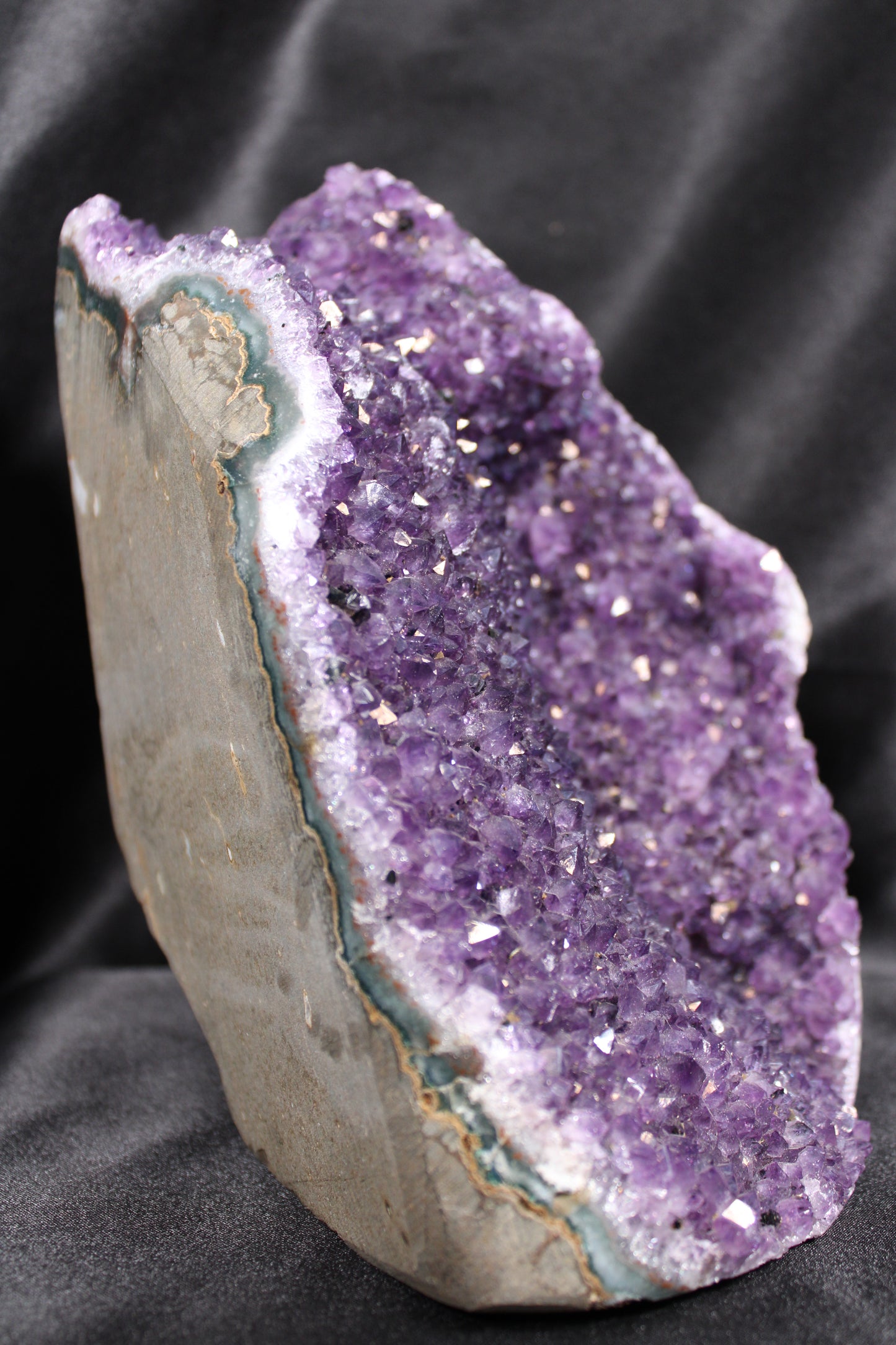 Amethyst Cut Base | Uruguay | BW252